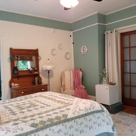 Almost Heaven Bed & Breakfast ウェインズビル エクステリア 写真