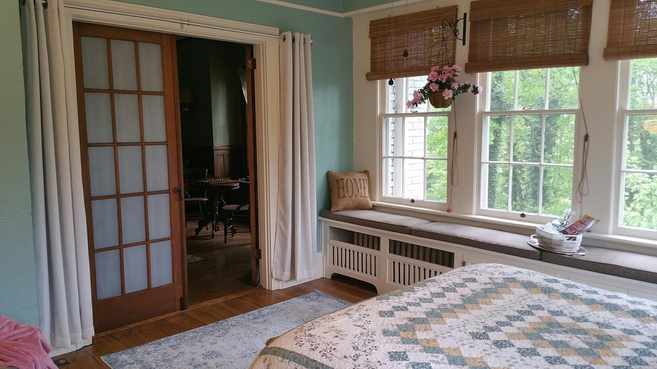 Almost Heaven Bed & Breakfast ウェインズビル エクステリア 写真