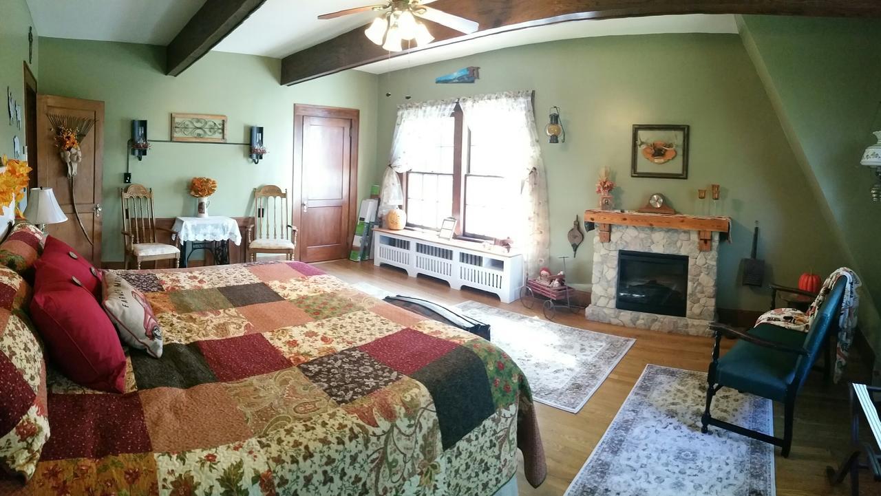 Almost Heaven Bed & Breakfast ウェインズビル エクステリア 写真