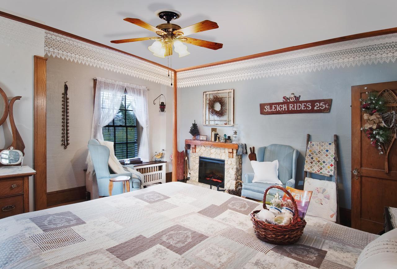 Almost Heaven Bed & Breakfast ウェインズビル エクステリア 写真