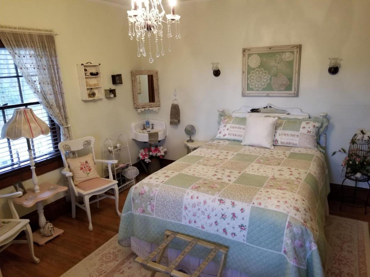 Almost Heaven Bed & Breakfast ウェインズビル エクステリア 写真